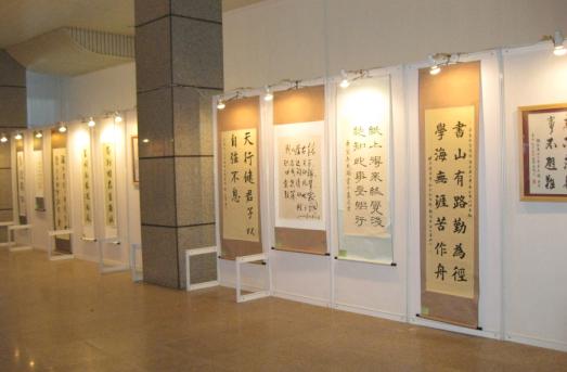 立欣書畫展板生產(chǎn)廠家